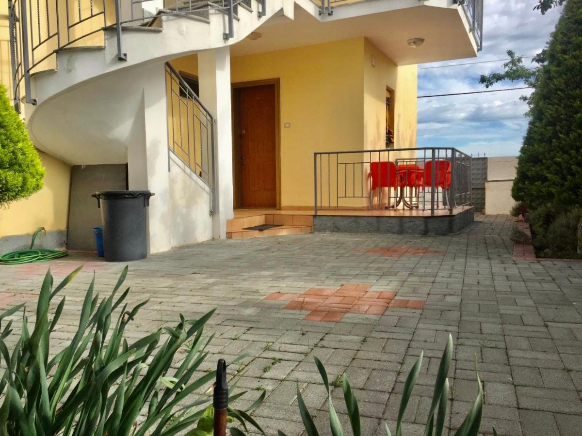 Shyqi Apartments Velipojë Zewnętrze zdjęcie